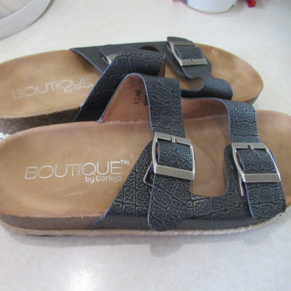 Boutique by Corky’s strap buckle slides slip on sandals Platform Cork 10